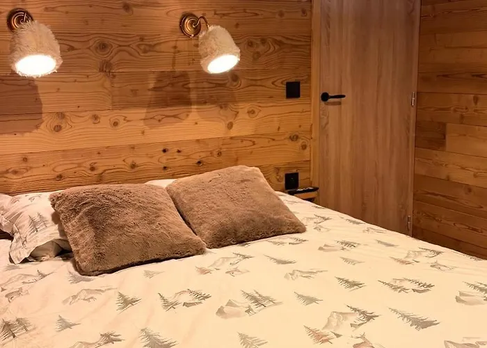 Les Ecrins De Mae Apartment